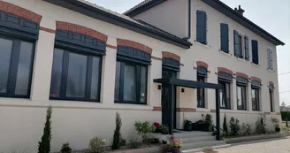l'école est finie , la facade.